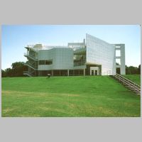 Richard Meier, Atheneum, photo by Mary Ann Sullivan on architectuul.com.jpg